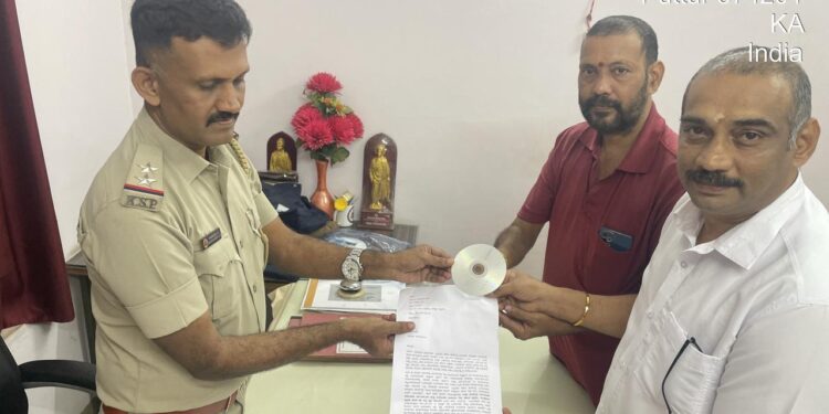 ಪುತ್ತೂರು: ಆರ್ ಎಸ್ ಎಸ್ ಬಗ್ಗೆ  ಅಪಪ್ರಚಾರ,ಪ್ರಚೋದನಕಾರಿ ಆಡಿಯೋ ಸೋಶಿಯಲ್ ಮಿಡಿಯಾದಲ್ಲಿ  ವೈರಲ್  ಸಾಮಾಜಿಕ ಕಾರ್ಯಕರ್ತ ಹಕೀಂ ಕೂರ್ನಡ್ಕ ವಿರುದ್ದ ರಾಜಾರಾಮ್ ಭಟ್ ದೂರು