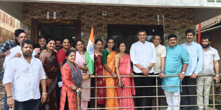 ಮಂಗಳೂರು : ದಕ್ಷಿಣ ಕನ್ನಡದ ಪಿಎಂ ಆವಾಸ್ ಯೋಜನೆ ಫಲಾನುಭವಿಗಳ ಮನೆಗಳಲ್ಲಿ “ಹರ್ ಘರ್ ತಿರಂಗಾ”