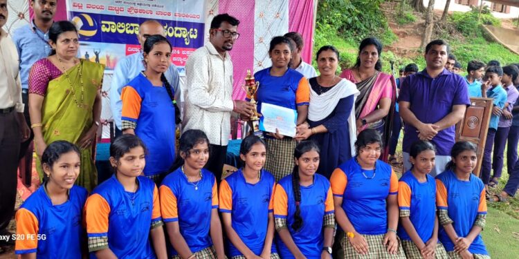 ಕನ್ಯಾನ: ವಿಟ್ಲ ವಲಯ ಪ್ರೌಢಶಾಲಾ ಬಾಲಕ ಬಾಲಕಿಯರ ವಾಲಿಬಾಲ್ ಪಂದ್ಯಾಟಕ್ಕೆ ಚಾಲನೆ