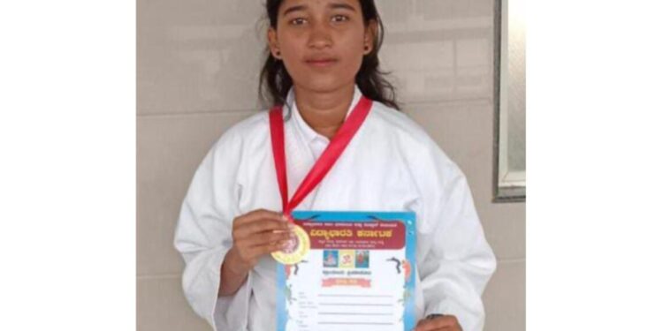 ಪುತ್ತೂರು: ‌ಕರಾಟೆಯಲ್ಲಿ ವಿವೇಕಾನಂದ ಕಾಲೇಜಿ ಪ್ರಾಪ್ತಿ ‌ಶೆಟ್ಟಿ ರಾಷ್ಟ್ರ ಮಟ್ಟಕ್ಕೆ ಆಯ್ಕೆ