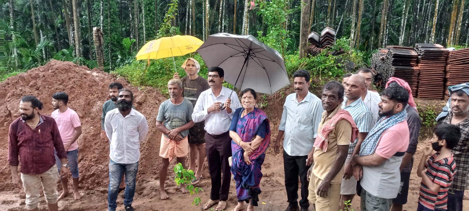 ಬೆಳ್ಳಿಪ್ಪಾಡಿ:-ಪ್ರಕೃತಿ ವಿಕೋಪದಿಂದ ಹಾನಿಗೊಳಗಾದ ಪ್ರದೇಶಗಳಿಗೆ ಮಾಜಿ ಶಾಸಕಿ ಶ್ರೀಮತಿ ಶಕುಂತಳಾ ಶೆಟ್ಟಿ ಬೇಟಿ….