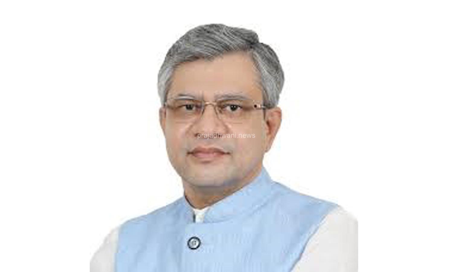 ದೆಹಲಿ: ಹಿರಿಯ ನಾಗರಿಕರಿಗೆ ಕೇಂದ್ರದ ಮಹತ್ವದ ಯೋಜನೆ ಘೋಷಣೆ. 5 ಲಕ್ಷದ ವರೆಗೆ ಚಿಕಿತ್ಸೆ ಉಚಿತ