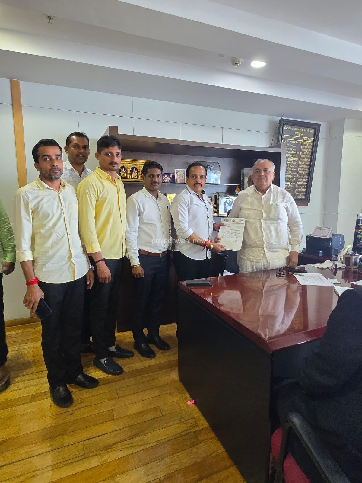 ಉಪ್ಪಿನಂಗಡಿ KSRTC ಬಸ್ ನಿಲ್ದಾಣಕ್ಕೆ ಭೂಮಂಜೂರಾತಿ ಮತ್ತು ಅನುದಾನ  ಶಾಸಕ ಅಶೋಕ್ ರೈಯವರಿಂದ ಸಾರಿಗೆ ಸಚಿವರಿಗೆ ಮನವಿ