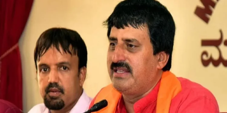 ಮೈತ್ರಿ ಟಿಕೆಟ್ ಕೈ ತಪ್ಪಿದರೆ ಕಾಂಗ್ರೆಸ್ ಸೇರುತ್ತಾರಾ ಸಿಪಿ ಯೋಗೇಶ್ವರ್? ಅಡ್ಡ ಗೋಡೆ ಮೇಲೆ ದೀಪ ಇಟ್ಟ ಮಾಜಿ MLC