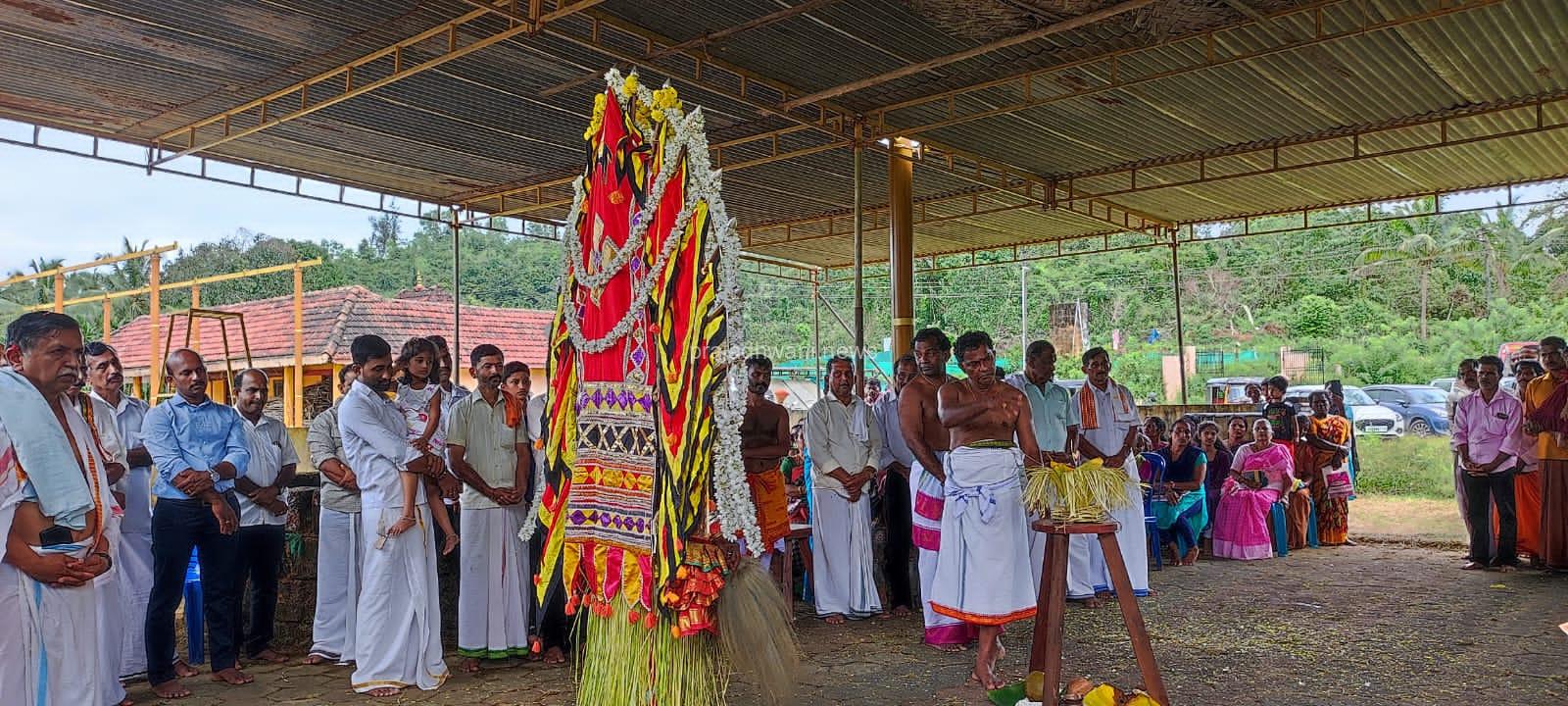 ತುಳುನಾಡಿನಲ್ಲಿ ದೈವಗಳಿಗೆ ನಡೆಯುತ್ತೆ ಹೊಸಕ್ಕಿ ಸೇವೆ