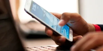 ಮಂಗಳೂರು : ವಿದ್ಯಾರ್ಥಿನಿಗೆ ಮೊಬೈಲ್ ನಲ್ಲಿ ಪದೇಪದೇ ಅಶ್ಲೀಲ ವಿಡಿಯೋ  ಚಿತ್ರ ಕಳುಹಿಸಿ ಕಿರುಕುಳ.  ಆರೋಪಿ ಪೊಲೀಸ್ ವಶ :