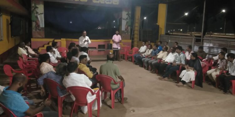 ಪುತ್ತೂರು: ಮಹಾಲಿಂಗೇಶ್ವರ ದೇವಸ್ಥಾನ ಸಂರಕ್ಷಣಾ ಸಮಿತಿಯಿಂದ ಮೊದಲ ಸಭೆ.