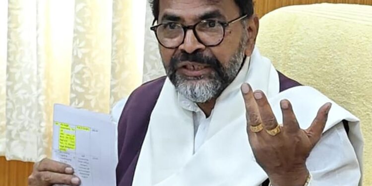 ಕಾಂಗ್ರೆಸ್‌ ಸರಕಾರದಲ್ಲಿ ಹಗರಣಗಳು ಹಾಗೂ ಭ್ರಷ್ಟಾಚಾರ ತುಂಬಿ ತುಳುಕುತ್ತಿದ್ದು ಇನ್ನೂ 5 ತಿಂಗಳಲ್ಲಿ ಸರಕಾರ ಪತನ :ಛಲವಾದಿ ನಾರಾಯಣಸ್ವಾಮಿ ಭವಿಷ್ಯ