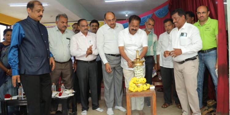 *ಶ್ರೀರಾಮಚಂದ್ರ ವಿದ್ಯಾಲಯ ಅಯೋಧ್ಯ ನಗರ-ಪೆರ್ನೆ ಇದರ ಹಿರಿಯ ವಿದ್ಯಾರ್ಥಿ ಸಂಘ ರಚನೆ- ಪದಗ್ರಹಣ,-ಬೃಹತ್ ಆರೋಗ್ಯ ಮೇಳ ಮತ್ತು ರಕ್ತದಾನ ಶಿಬಿರ*