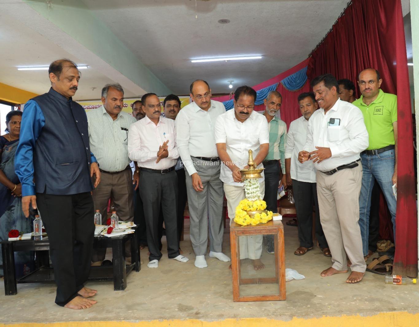 *ಶ್ರೀರಾಮಚಂದ್ರ ವಿದ್ಯಾಲಯ ಅಯೋಧ್ಯ ನಗರ-ಪೆರ್ನೆ ಇದರ ಹಿರಿಯ ವಿದ್ಯಾರ್ಥಿ ಸಂಘ ರಚನೆ- ಪದಗ್ರಹಣ,-ಬೃಹತ್ ಆರೋಗ್ಯ ಮೇಳ ಮತ್ತು ರಕ್ತದಾನ ಶಿಬಿರ*