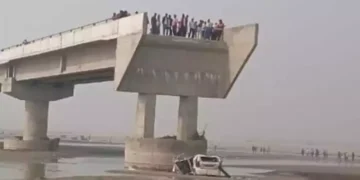 ಗೂಗಲ್ ಮ್ಯಾಪ್ ನೋಡಿಕೊಂಡು ಪ್ರಯಾಣಿಸುವಾಗ ತಂದ ಆಪತ್ತು : ನಿರ್ಮಾಣ ಹಂತದ ಸೇತುವೆಯಿಂದ ನದಿಗೆ ಬಿದ್ದ ಕಾರು ಮೂವರು ಮೃತ್ಯು