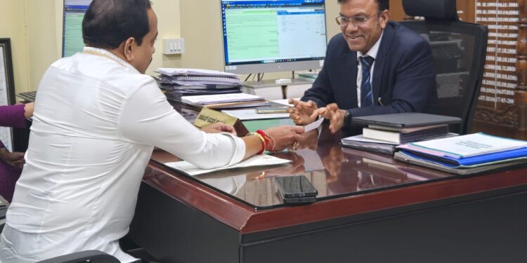 ಉಪ್ಪಿನಂಗಡಿ ಮತ್ತು ವಿಟ್ಲ ನಾಡಕಚೇರಿಗಳಿಗೆ ಮೂಲಭೂತ ಸೌಕರ್ಯ ಕಲ್ಪಿಸಿ     ಕಂದಾಯ ಕಾರ್ಯದರ್ಶಿಗೆ ಶಾಸಕ ಅಶೋಕ್ ರೈ ಮನವಿ