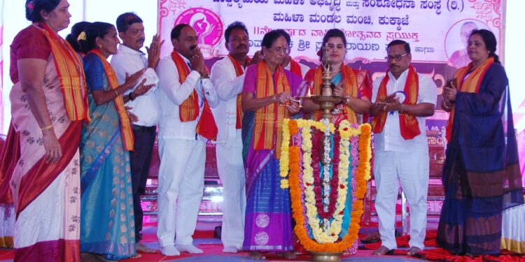 ಮಹಿಳೆಯರಿಗೂ ಸಮಾನ ಅವಕಾಶ ನೀಡಿ ದೇಶದ ಅಭಿವೃದ್ಧಿಯಲ್ಲಿ ಸಮಾನತೆಯನ್ನು ಕಾಯ್ದುಕೊಳ್ಳಬೇಕಾಗಿದೆ.. ಯು ಟಿ ಖಾದರ್*