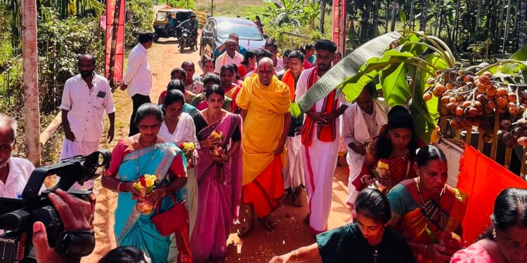 ಪೆರ್ನೆ ಶ್ರೀ ವಿಷ್ಣುಮೂರ್ತಿ ದೇವಸ್ಥಾನ ಕಳೆಂಜ ದೇಂತಡ್ಕ ಬಿಳಿಯೂರು- ಪೆರ್ನೆ- ವಾರ್ಷಿಕ ಜಾತ್ರೋತ್ಸವ,ಹೊರೆಕಾಣಿಕೆ ಸಮರ್ಪಣೆ