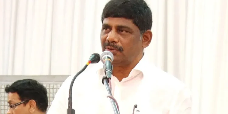 ತಮ್ಮ ಮನೆಯ ಮಹಿಳೆಯರಿಗೂ ಬಿಜೆಪಿ ನಾಯಕರು ಗೌರವ ಕೊಡುವುದಿಲ್ಲ: ಬಿಜೆಪಿ ನಾಯಕರ ವಿರುದ್ಧ ಡಿಕೆ ಸುರೇಶ್ ವಾಗ್ದಾಳಿ