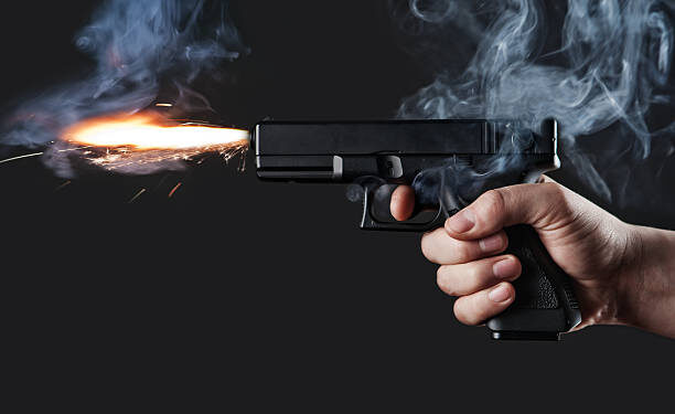 ಮಂಗಳೂರು : ಆಕಸ್ಮಿಕವಾಗಿ ರಿವಾಲ್ವರ್ ನಿಂದ ಸಿಡಿದ ಗುಂಡಿಗೆ ರೌಡಿಶೀಟರ್ ಸಫ್ವಾನ್ ಗಾಯ.