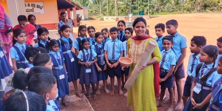 “ಗುಬ್ಬಚ್ಚಿ ಗೂಡು ಅಭಿಯಾನ” 302 ನೇ ಕಾರ್ಯಕ್ರಮ  ಭೂಮಿ ಮೇಲಿರುವ ಪ್ರತಿ ಜೀವಿಗೂ ಬದುಕುವ ಹಕ್ಕಿದೆ. ನಿತ್ಯಾನಂದ ಶೆಟ್ಟಿ