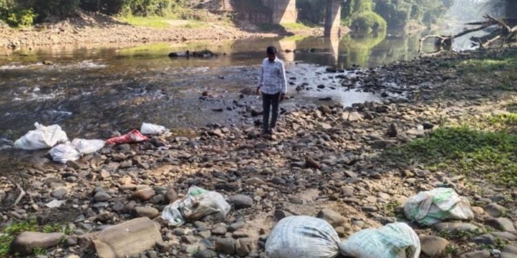 ಧರ್ಮಸ್ಥಳದ  ಸ್ಥಾನಘಟ್ಟದಲ್ಲಿ  ಗೋಮಾಂಸ ಎಸೆದು ಕ್ಷೇತ್ರದ   ಪಾವಿತ್ರ್ಯತೆಗೆ ದಕ್ಕೆ : ಕಿಡಿಗೇಡಿಗಳ ಕೃತ್ಯ.