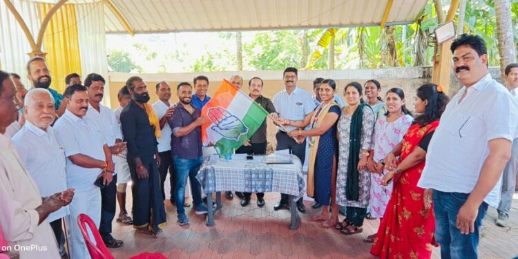 ಕೋಡಿಂಬಾಡಿ ಗ್ರಾಪಂ ಬಿಜೆಪಿ ಬೆಂಬಲಿತೆ ಸದಸ್ಯೆ ಉಷಾ ಲಕ್ಷ್ಮಣ ಪೂಜಾರಿ ಕಾಂಗ್ರೆಸ್ ಸೇರ್ಪಡೆ