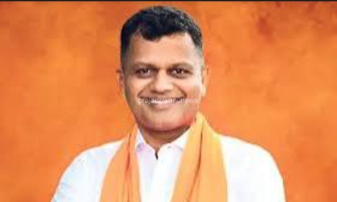 ಪಿಎಂ ಆಯುಷ್ಮಾನ್ ಭಾರತ್ ಯೋಜನೆ ಜಾರಿಗೆ ಸಿದ್ದರಾಮಯ್ಯ ಸರ್ಕಾರ ಅಡ್ಡಗಾಲು : ರಾಜ್ಯ ಸರ್ಕಾರ ಹಿರಿಯ ನಾಗರಿಕರ ಜೀವದ ಜತೆ ಚೆಲ್ಲಾಟವಾಡುತ್ತಿದೆ – ಸಂಸದ ಕ್ಯಾ. ಚೌಟ ಆಕ್ರೋಶ.