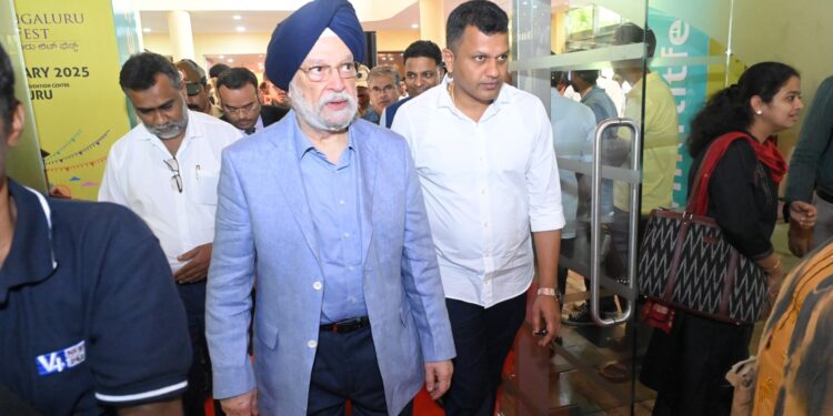 ಮಂಗಳೂರಿನಲ್ಲಿ ಇಂಧನ ಭದ್ರತಾ ಶೃಂಗಸಭೆ ಆಯೋಜಿಸಿ; ನನ್ನ ಪೂರ್ಣ ಬೆಂಬಲವಿದೆ. ಸಂಸದ ಕ್ಯಾ. ಚೌಟ ಅವರಿಗೆ ಸಲಹೆ ನೀಡಿದ ಪೆಟ್ರೋಲಿಯಂ ಸಚಿವ ಹರ್ದೀಪ್ ಸಿಂಗ್ ಪುರಿ.