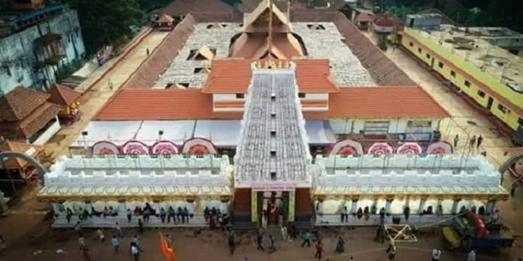 ಪುತ್ತೂರು ಮಹಾಲಿಂಗೇಶ್ವರ ದೇವಸ್ಥಾನದ ಜಾಗದಲ್ಲಿ ಇದ್ದ ಬಾಡಿಗೆ ಮನೆಯ ನಿವಾಸಿಗಳು ಸ್ವಯಂ ಪ್ರೇರಿತರಾಗಿ ತೆರವು