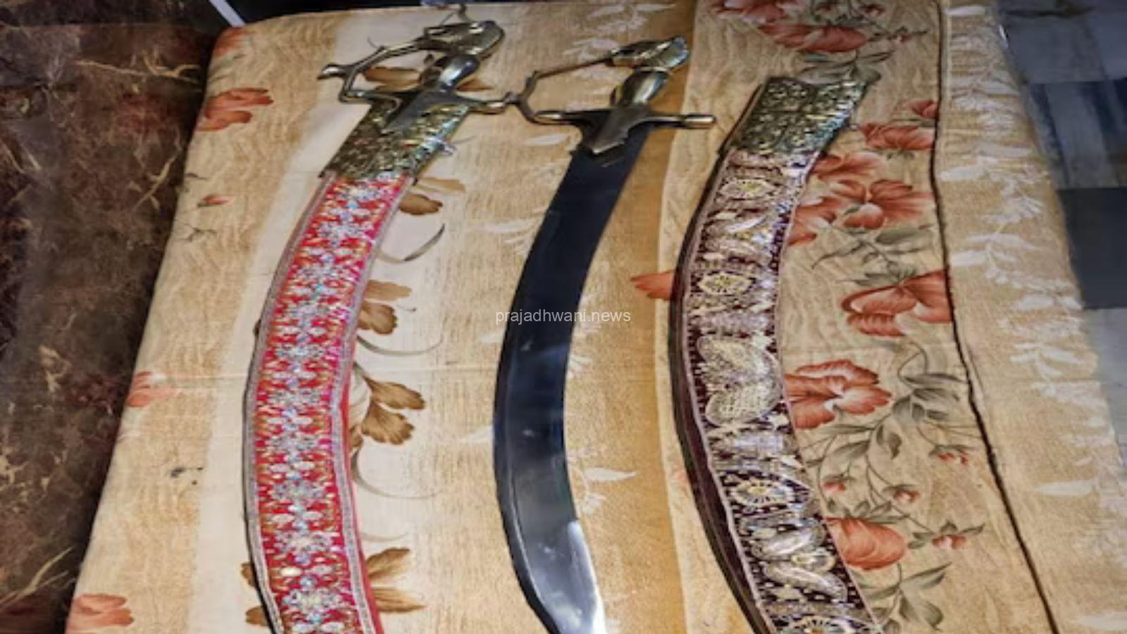 ತಲ್ವಾರ್ ಫೋಟೋ ಅಪ್ಲೋಡ್ ಮಾಡಿ ಪೊಲೀಸರಿಗೆ ಎಚ್ಚರಿಕೆ!