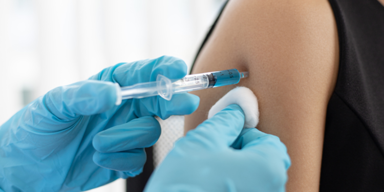 ಎಸ್ಯುವಿ ಕಾರು ವರದಕ್ಷಿಣೆ ಕೊಟ್ಟಿಲ್ಲವೆಂದು ಸೊಸೆಗೆ ಎಚ್ಐವಿ ಸೋಂಕಿತ ಸೂಜಿ ಚುಚ್ಚಿದ ಅತ್ತೆ-ಮಾವ