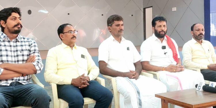 ಪುತ್ತೂರು: 2025ರ ಡಿ. 27, 28, 29ರಂದು ನಡೆಯುವ ಶ್ರೀನಿವಾಸ ಕಲ್ಯಾಣೋತ್ಸವ, ಸಾಮೂಹಿಕ ವಿವಾಹ ಕಾರ್ಯಕ್ರಮ ದ ಬಗ್ಗೆ ಪತ್ರಿಕಾ ಗೋಷ್ಠಿ: ಸಾಮೂಹಿಕ ವಿವಾಹ 100 ಜೋಡಿಗಳಿಗೆ ನಡೆಸಬೇಕೆಂಬ ಇಚ್ಛೆ ಅರುಣ್ ಕುಮಾರ್ ಪುತ್ತಿಲ