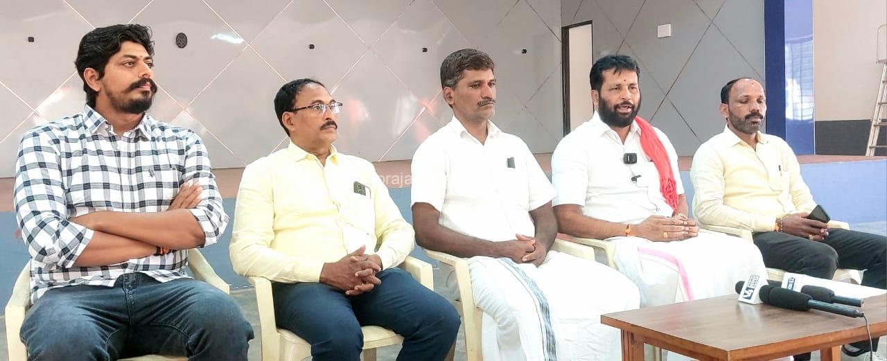 ಪುತ್ತೂರು: 2025ರ ಡಿ. 27, 28, 29ರಂದು ನಡೆಯುವ ಶ್ರೀನಿವಾಸ ಕಲ್ಯಾಣೋತ್ಸವ, ಸಾಮೂಹಿಕ ವಿವಾಹ ಕಾರ್ಯಕ್ರಮ ದ ಬಗ್ಗೆ ಪತ್ರಿಕಾ ಗೋಷ್ಠಿ: ಸಾಮೂಹಿಕ ವಿವಾಹ 100 ಜೋಡಿಗಳಿಗೆ ನಡೆಸಬೇಕೆಂಬ ಇಚ್ಛೆ ಅರುಣ್ ಕುಮಾರ್ ಪುತ್ತಿಲ