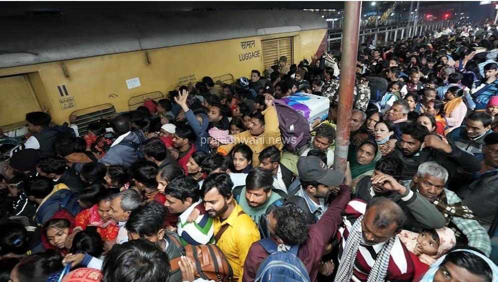 ದೆಹಲಿ: ರೈಲು ನಿಲ್ದಾಣದಲ್ಲಿ ಕಾಲ್ತುಳಿತಕ್ಕೆ 18 ಬಲಿ