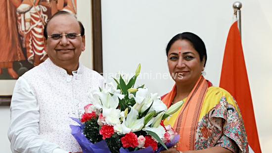 ದೆಹಲಿ ಮುಖ್ಯಮಂತ್ರಿಯಾಗಿ ರೇಖಾ ಗುಪ್ತಾ, ಆರು ಮಂದಿ ಸಚಿವರ ಪ್ರಮಾಣ ವಚನ ಸ್ವೀಕಾರ