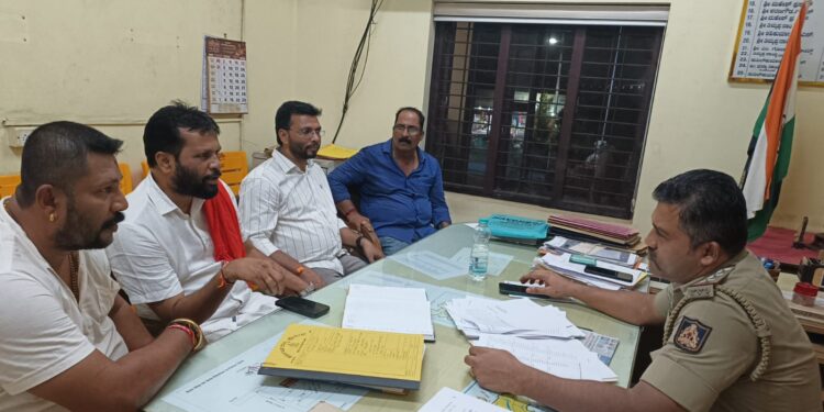 ಪುತ್ತೂರಿ ನಲ್ಲಿ ಹೆಚ್ಚುತಿದೆ ಕಳವು, ದರೋಡೆ ಪ್ರಕರಣ : ಪೊಲೀಸ್ ಅಧಿಕಾರಿಗಳನ್ನು ಭೇಟಿ ಮಾಡಿದ ಬಿಜೆಪಿ ನಿಯೋಗ