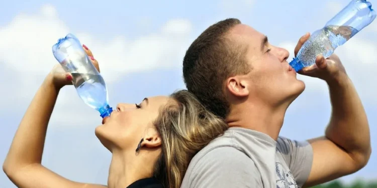 ಶಾಕಿಂಗ್ ವಿಚಾರ ನೀರಿನ ಬಾಟಲ್ ಖರೀದಿಸುವ ಮುನ್ನ ಎಚ್ಚರ: ಸಚಿವ ಗುಂಡೂರಾವ್