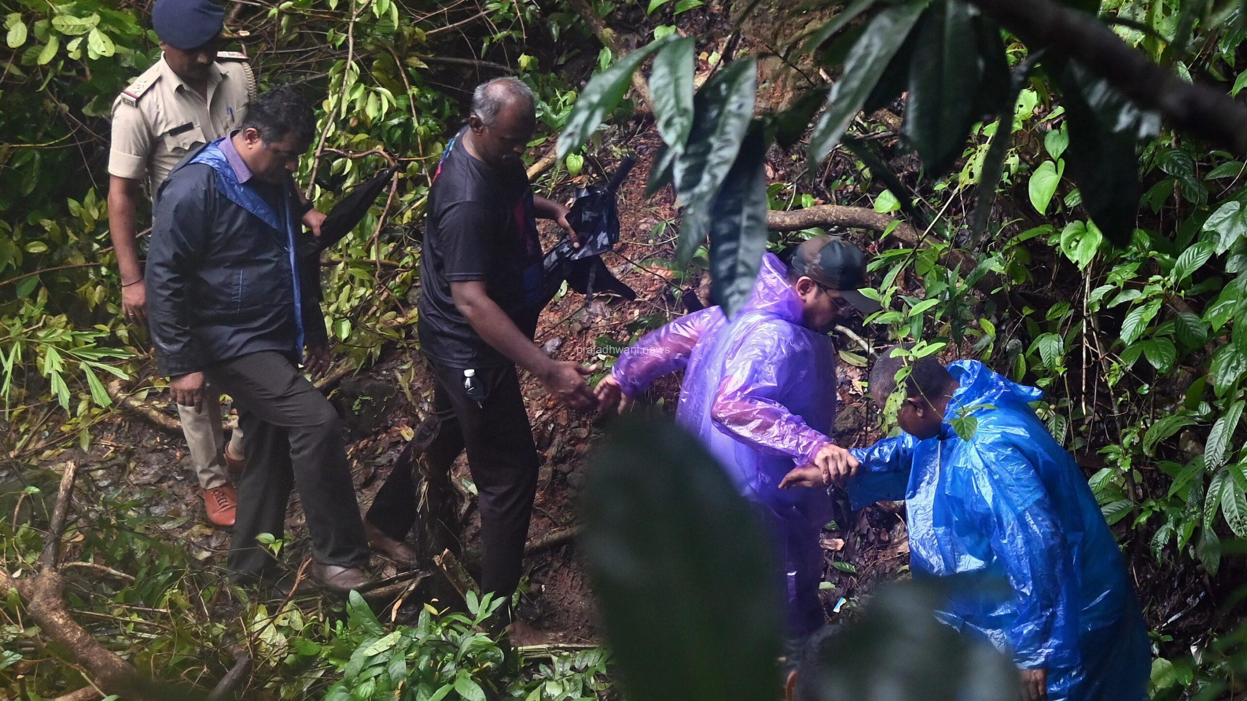 ಧರ್ಮಸ್ಥಳ ಕೇಸ್​: ಅನನ್ಯಾ ಭಟ್ ಅವರ ತಾಯಿ ಸುಜಾತಾ ಭಟ್ ಪರ ವಕೀಲ ಮಂಜುನಾಥ್ ಹೊಸ ಆರೋಪ, ಕಾರ್ಯಾಚರಣೆ ರಿಪೋರ್ಟ್ ಪಡೆದ ಮೊಹಂತಿ