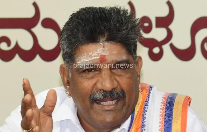 ಮಹೇಶ್ ಶೆಟ್ಟಿ ತಿಮರೋಡಿಗೆ ಬಿಗ್ ಶಾಕ್ : ಜಾಮೀನು ನಿರಾಕರಣೆ, ನ್ಯಾಯಾಂಗ ಬಂಧನ