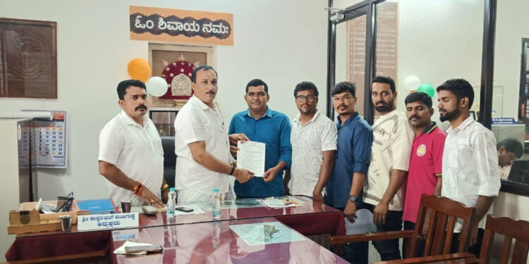 ಪುತ್ತೂರು: ಮದುವೆಯಾಗುವುದಾಗಿ ವಂಚನೆ ಪ್ರಕರಣ, ಆರೋಪಿಯ ತಂದೆಯನ್ನು ದೇವಸ್ಥಾನದಿಂದ ವಜಾಗೊಳಿಸುವಂತೆ ವಿಶ್ವಕರ್ಮ ಯುವ ಮಿಲನ್ ಮನವಿ