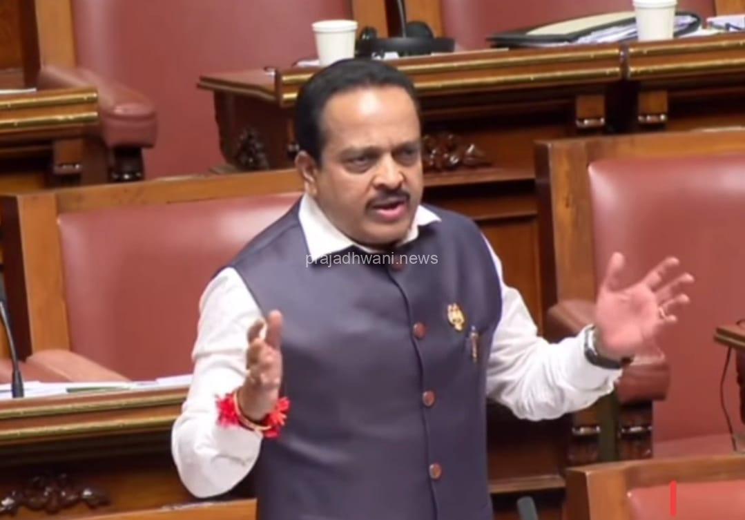 ಕೆಂಪು ಕಲ್ಲಿನ ಸಮಸ್ಯೆ: ʼಕೆಂಪು ಕಲ್ಲು ತೆಗೆಯೋದಂದ್ರೆ ಬಂಗಾರ ತೆಗೆಯುವುದಲ್ಲʼ- ಮರಳು,ಕಲ್ಲಿನ ಸಮಸ್ಯೆ ವಿಧಾನಸಭೆಯಲ್ಲಿ ಮುಂಗಾರು ಅಧಿವೇಶನದಲ್ಲಿ ಪ್ರಸ್ತಾಪಿಸಿದ ಶಾಸಕ ಅಶೋಕ್ ಕುಮಾರ್ ರೈ