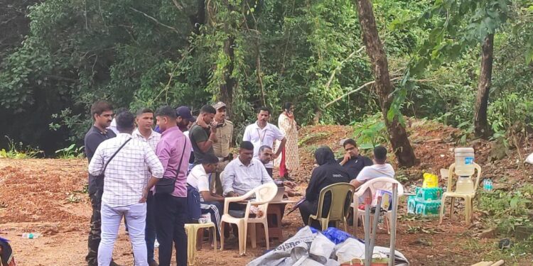 ಧರ್ಮಸ್ಥಳ ಪ್ರಕರಣ: ರಹಸ್ಯ ಭೇದಿಸಲು ಅಖಾಡಕ್ಕಿಳಿದ ರಾಷ್ಟ್ರೀಯ ಮಾನವ ಹಕ್ಕು ಆಯೋಗ! ;ಪದ್ಮಲತಾ ಕೊಲೆ ಪ್ರಕರಣ ಸಹೋದರಿ ಯಿಂದ ಎಸ್ಐಟಿ ಕಚೇರಿಗೆ ದೂರು