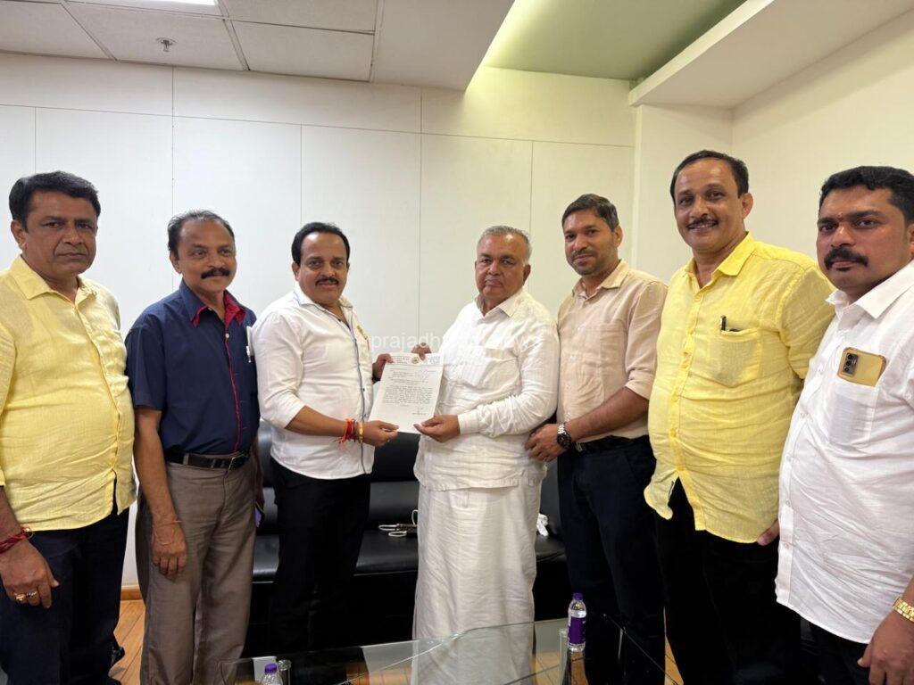 ಪುತ್ತೂರಿನ ಶ್ರೀ ಮಹಾಲಿಂಗೇಶ್ವರ ದೇವಸ್ಥಾನ ಹಾಗೂ ಉಪ್ಪಿನಂಗಡಿಯ ಶ್ರೀ ಸಹಸ್ರಲಿಂಗೇಶ್ವರ ದೇವಾಲಯಗಳ ಅಭಿವೃದ್ಧಿ ಯೋಜನೆಯ ಕುರಿತು ಮುಜುರಾಯಿ ಇಲಾಖೆಯ ಸಚಿವರೊಂದಿಗೆ ಶಾಸಕ ಅಶೋಕ್ ರೈ ಮಾತುಕತೆ