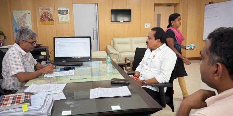 ಮಾಣಿ-ಸಂಪಾಜೆ ರಾಷ್ಟ್ರೀಯ ಹೆದ್ದಾರಿ ಕಾಮಗಾರಿ : ರಾ.ಹೆದ್ದಾರಿ ಪ್ರಾದೇಶಿಕ ಅಧಿಕಾರಿ ಜೊತೆ ಶಾಸಕ ರೈ ಮಾತುಕತೆ ಆದಷ್ಟು ಶೀಘ್ರ ಕಾಮಗಾರಿ ಪ್ರಾರಂಭಿಸಲು‌ ಮನವಿ