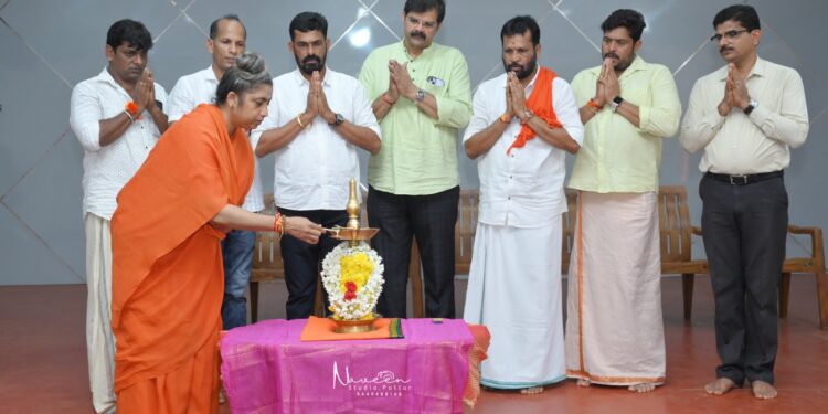 ಪುತ್ತೂರು:ನ.29-30 ರಂದು 3ನೇ ವರ್ಷದ ಪುತ್ತಿಲ ಪರಿವಾರದ ವತಿಯಿಂದ ಶ್ರೀನಿವಾಸ ಕಲ್ಯಾಣೋತ್ಸವ, ಸಾಮೂಹಿಕ ವಿವಾಹ ಮತ್ತು ಹಿಂದವಿ ಸಾಮ್ರಾಜ್ಯೋತ್ಸವ-ಆಮಂತ್ರಣ ಪತ್ರ ಬಿಡುಗಡೆ