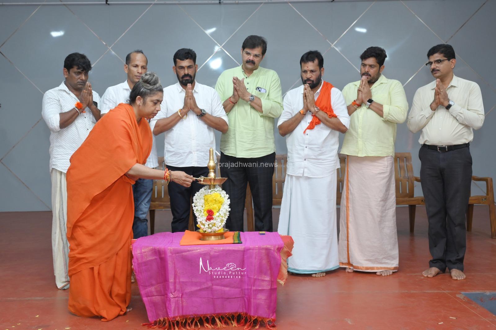 ಪುತ್ತೂರು:ನ.29-30 ರಂದು 3ನೇ ವರ್ಷದ ಪುತ್ತಿಲ ಪರಿವಾರದ ವತಿಯಿಂದ ಶ್ರೀನಿವಾಸ ಕಲ್ಯಾಣೋತ್ಸವ, ಸಾಮೂಹಿಕ ವಿವಾಹ ಮತ್ತು ಹಿಂದವಿ ಸಾಮ್ರಾಜ್ಯೋತ್ಸವ-ಆಮಂತ್ರಣ ಪತ್ರ ಬಿಡುಗಡೆ