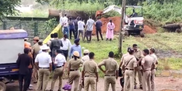 ಹೈಕೋರ್ಟ್ ಮೆಟ್ಟಿಲೇರಿದ ಧರ್ಮಸ್ಥಳ ಆಸುಪಾಸಿನಲ್ಲಿ ಶವ ಹೂತ ಪ್ರಕರಣ: ರಿಟ್ ಅರ್ಜಿಯ ವಿಚಾರಣೆಗೆ ಕರ್ನಾಟಕ ಹೈಕೋರ್ಟ್ ಸಮ್ಮತಿ! ಮತ್ತೆ ನಡೆಯುತ್ತಾ ಉತ್ಖನನ?