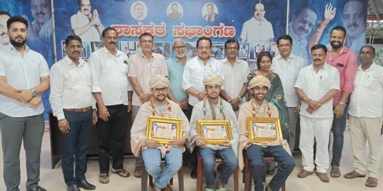 ಸಿ ಎ ಪರೀಕ್ಷೆಯಲ್ಲಿ ಉತ್ತೀರ್ಣರಾದ ಪ್ರತಿಭಾನ್ವಿತ ವಿದ್ಯಾರ್ಥಿಗಳಿಗೆ ಶಾಸಕರಿಂದ ಸನ್ಮಾನ :ಪ್ರತೀಯೊಬ್ಬ ಪ್ರತಿಭಾವಂತರೂ ಪುತ್ತೂರಿನ ಆಸ್ತಿಯಾಗಿದ್ದಾರೆ- ಶಾಸಕ ಅಶೋಕ್ ರೈ