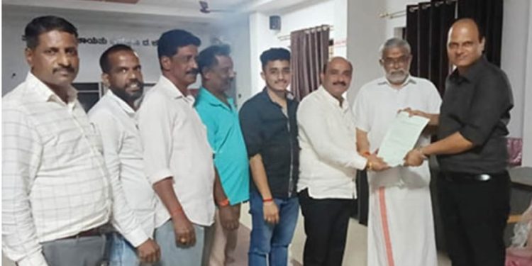 ನೆಕ್ಕಿಲಾಡಿ ಗ್ರಾಮದ ಶಾಂತಿನಗರದಲ್ಲಿ ಮಲ ತ್ಯಾಜ್ಯ ಘಟಕ ನಿರ್ಮಾಣ ಕೈಬಿಡುವಂತೆ ತಾಲೂಕು ಪಂಚಾಯತ್ ನಿರ್ವಹಣಾಧಿಕಾರಿಯವರಿಗೆ ಮನವಿ