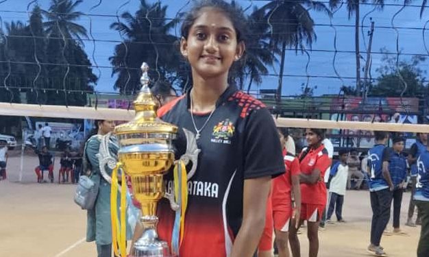 ಬೆಳ್ತಂಗಡಿ: 17ರ ವಯೋಮಾನದ  ಬಾಲಕಿಯರ ರಾಜ್ಯಮಟ್ಟದ ವಾಲಿಬಾಲ್ ಪಂದ್ಯಾಟದಲ್ಲಿ ಮುಂಡಾಜೆ ಪ್ರೌಢಶಾಲೆಯ ಕು. ಯಕ್ಷಿತಾ.ಜೆ ರಾಷ್ಟ್ರ ಮಟ್ಟಕ್ಕೆ ಆಯ್ಕೆ.