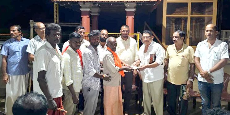 ಪುತ್ತೂರು: ಪಾಲ್ತಾಡಿ ಗ್ರಾಮದ ಮಣಿಕ್ಕರ ಸುಂದರ್ ರವರ ವೈದ್ಯಕಿಯ ಚಿಕಿತ್ಸೆಗೆ ಪುತ್ತಿಲ ಪರಿವಾರ ಸೇವಾ ಟ್ರಸ್ಟಿನ ವತಿಯಿಂದ ಸಹಾಯ ಹಸ್ತ