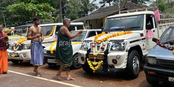 ಬೆಳ್ತಂಗಡಿ: ಕೊಯ್ಯೂರು ಬಜಿಲ ರಿಕ್ಷಾ ಚಾಲಕ -ಮಾಲಕರ ಸಂಘದ ನೇತೃತ್ವದಲ್ಲಿ ಶ್ರೀ ಮಹಮ್ಮಾಯಿ ಸನ್ನಿದಿಯಲ್ಲಿ ಆಯುಧಪೂಜೆ ಹಾಗೂ ವಾಹನ ಪೂಜೆ