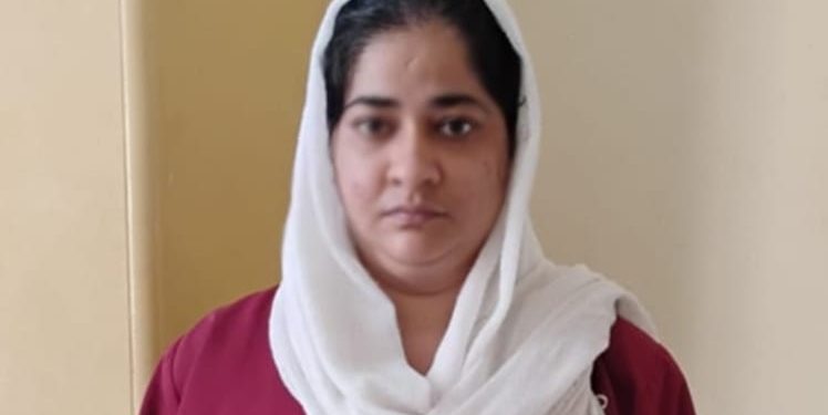 ಜಿಲ್ಲೆಯ ವಿವಿಧ ಪೊಲೀಸ್ ಠಾಣೆಗಳಲ್ಲಿ ದಾಖಲಾಗಿರುವ ವಂಚನೆ ಪ್ರಕರಣಗಳಲ್ಲಿ ತಲೆಮರೆಸಿಕೊಂಡಿದ್ದ ಆರೋಪಿ ಮಹಿಳೆಯ ಬಂಧನ